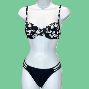 Vintage Cherokee‎ Black and White Two Piece Swimsuit SMALL Beach Summer Vacation
